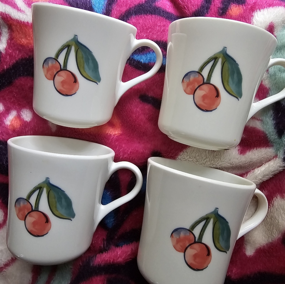 Corningware Fruit Basket Coffee Cups
